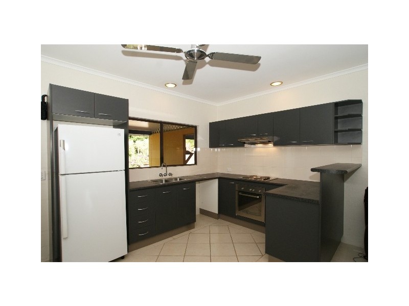 6 Parkway Street, Trinity Park QLD 4879