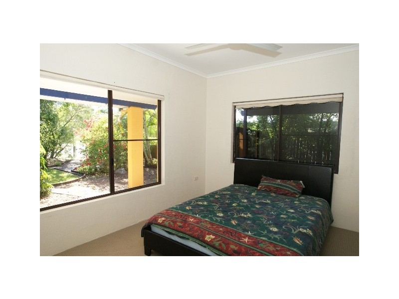 6 Parkway Street, Trinity Park QLD 4879