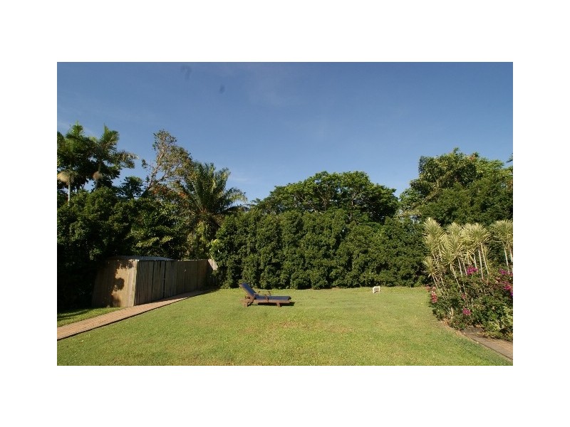 6 Parkway Street, Trinity Park QLD 4879