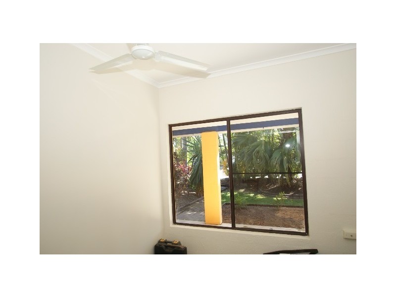 6 Parkway Street, Trinity Park QLD 4879