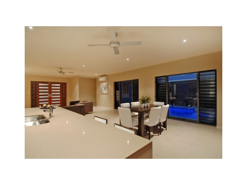 20 Port Close, Trinity Beach QLD 4879
