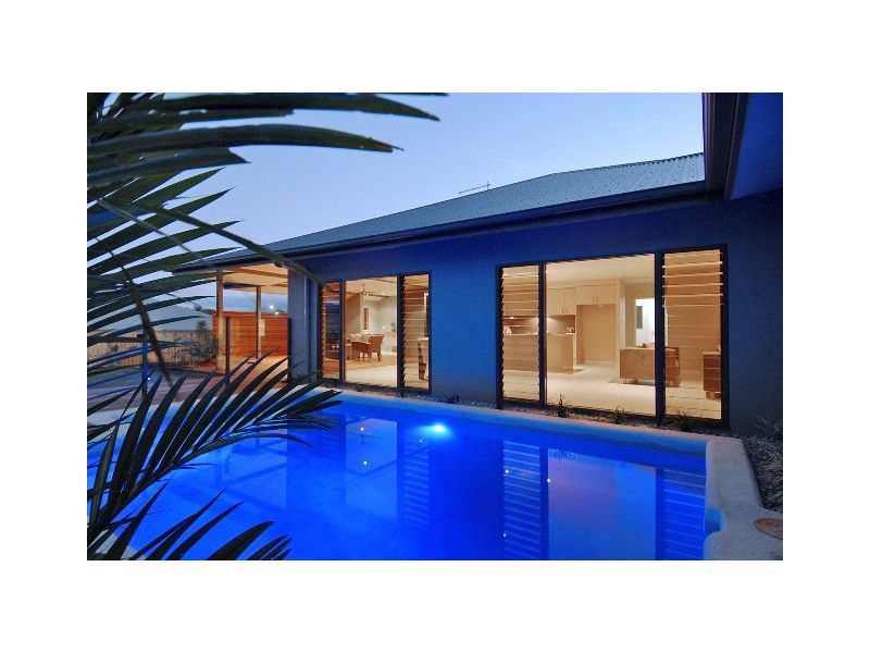 20 Port Close, Trinity Beach QLD 4879