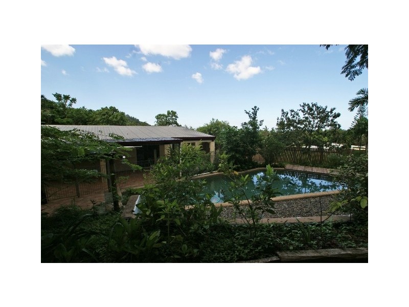 1 Nimba Close, Smithfield QLD 4878