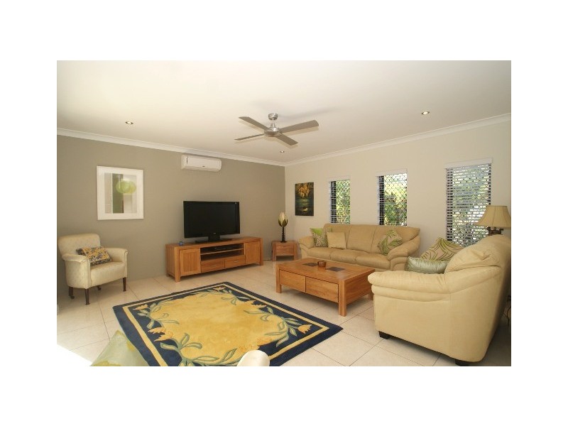 2 Edge Close, Kewarra Beach QLD 4879