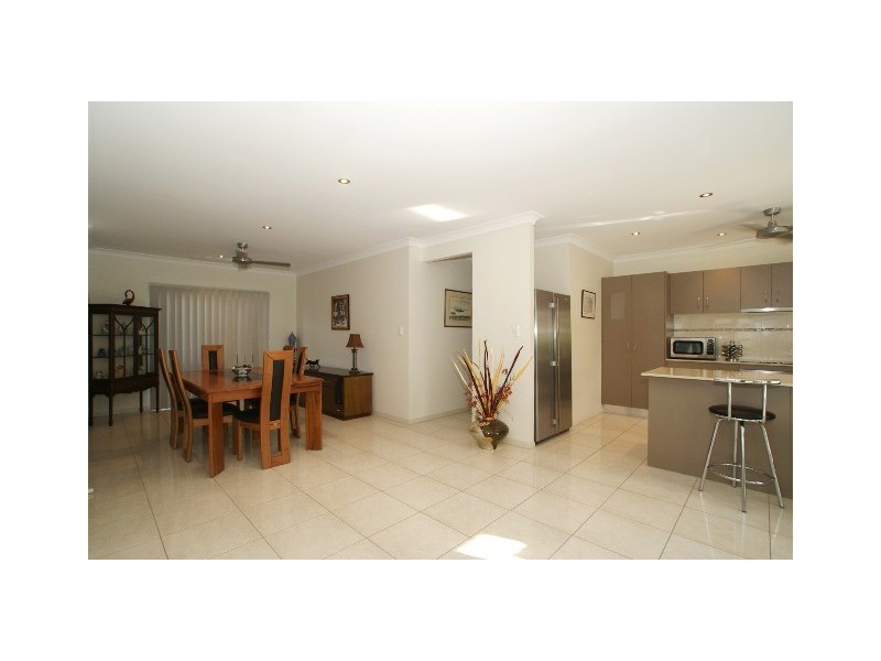 2 Edge Close, Kewarra Beach QLD 4879