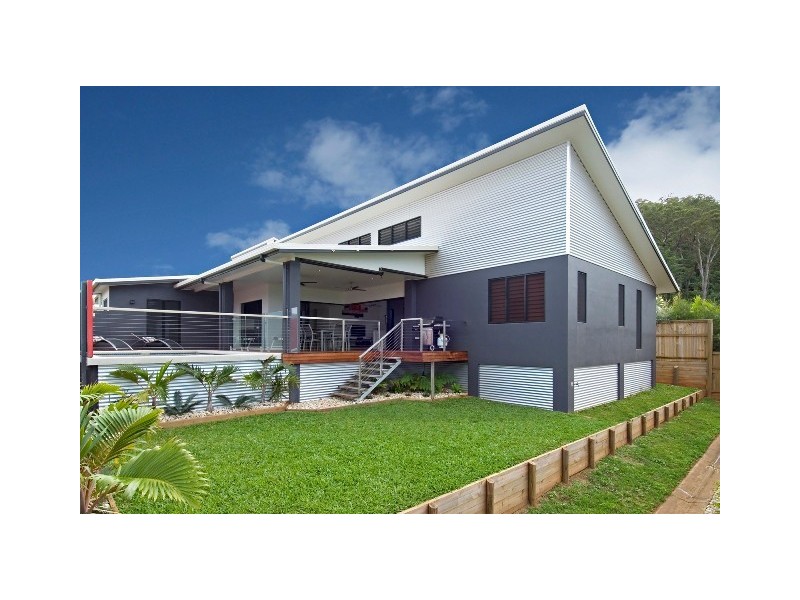 8 Barnacle Street, Trinity Beach QLD 4879