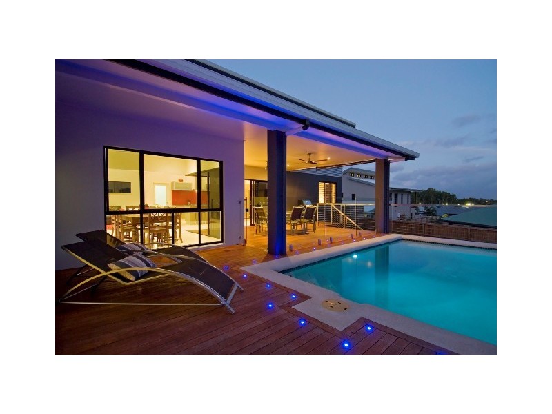 8 Barnacle Street, Trinity Beach QLD 4879
