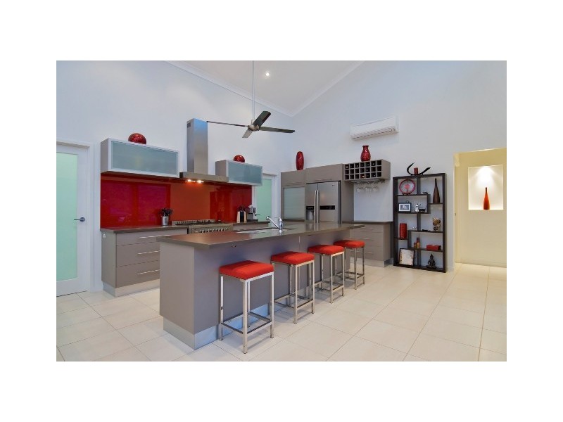 8 Barnacle Street, Trinity Beach QLD 4879