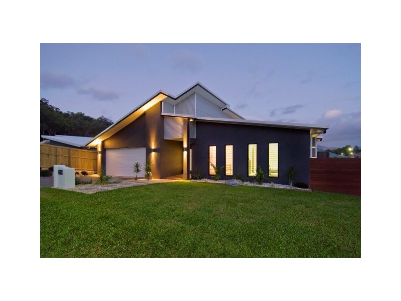 8 Barnacle Street, Trinity Beach QLD 4879