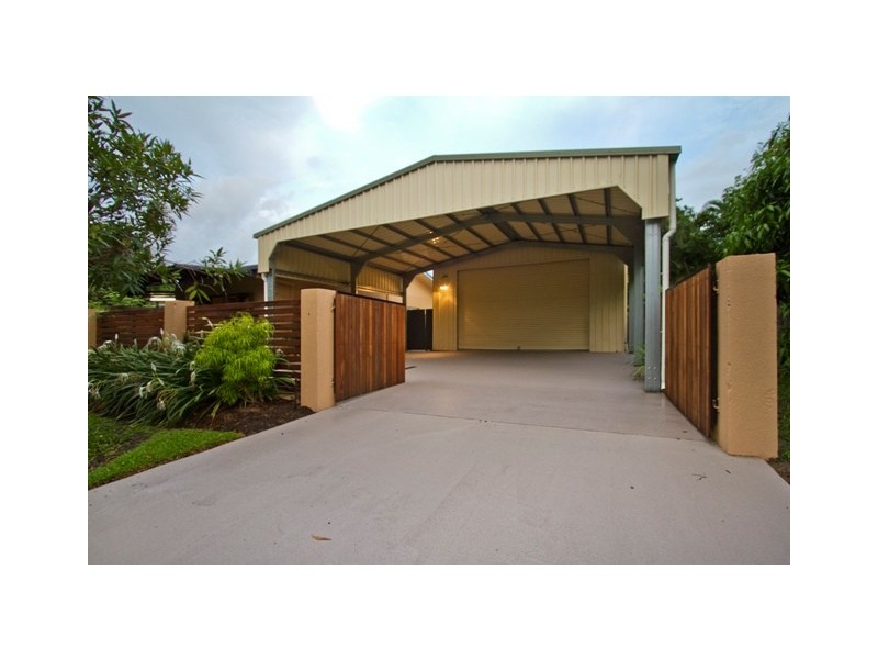 17 Newport Close, Kewarra Beach QLD 4879