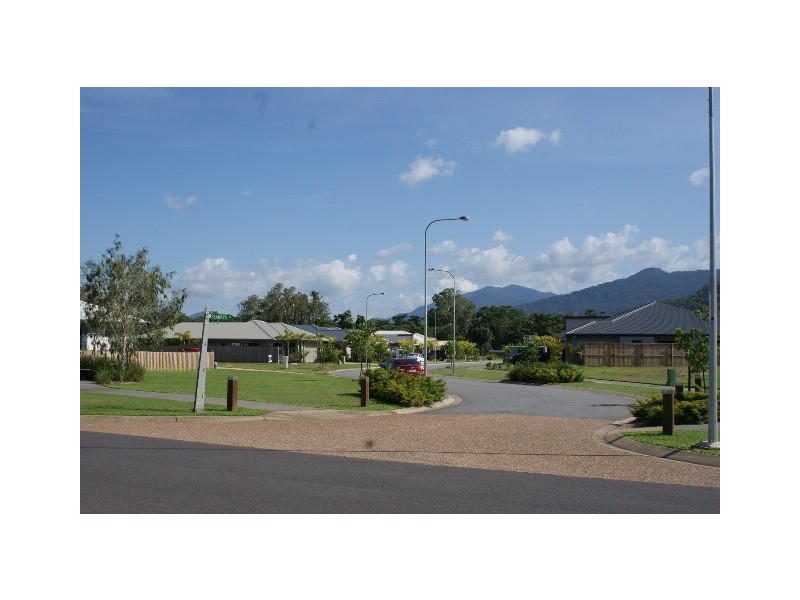 2 Seaways Street, Trinity Beach QLD 4879