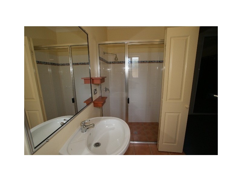 34 Debbie St, Trinity Park QLD 4879