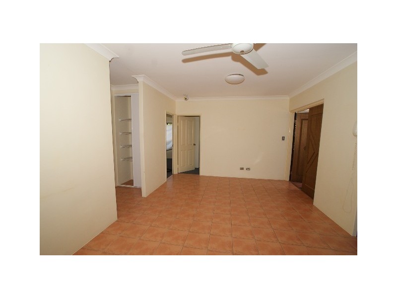 34 Debbie St, Trinity Park QLD 4879