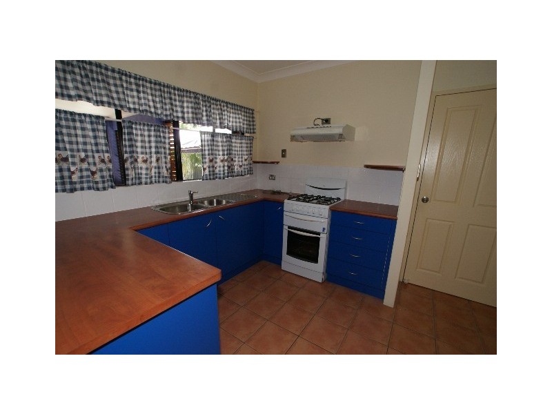 34 Debbie St, Trinity Park QLD 4879
