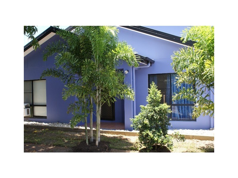 34 Debbie St, Trinity Park QLD 4879