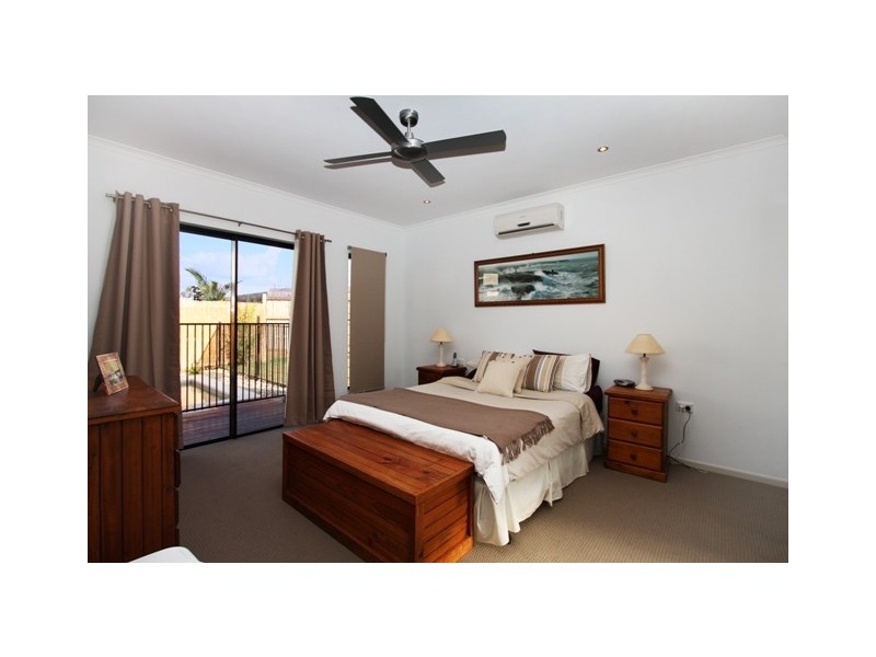 4 Quartzborough Promenade, Trinity Park QLD 4879