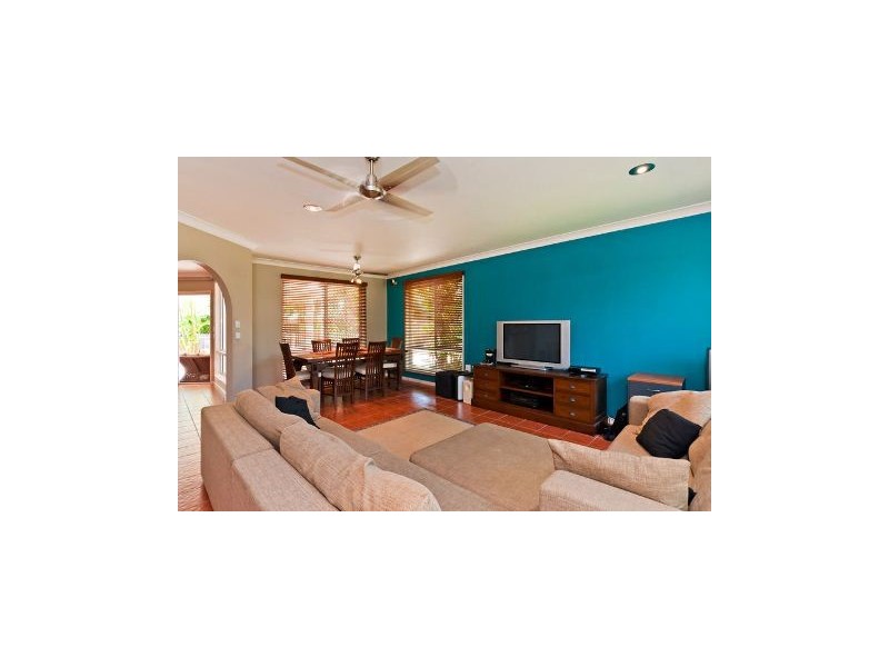 11 Cronulla Close, Kewarra Beach QLD 4879
