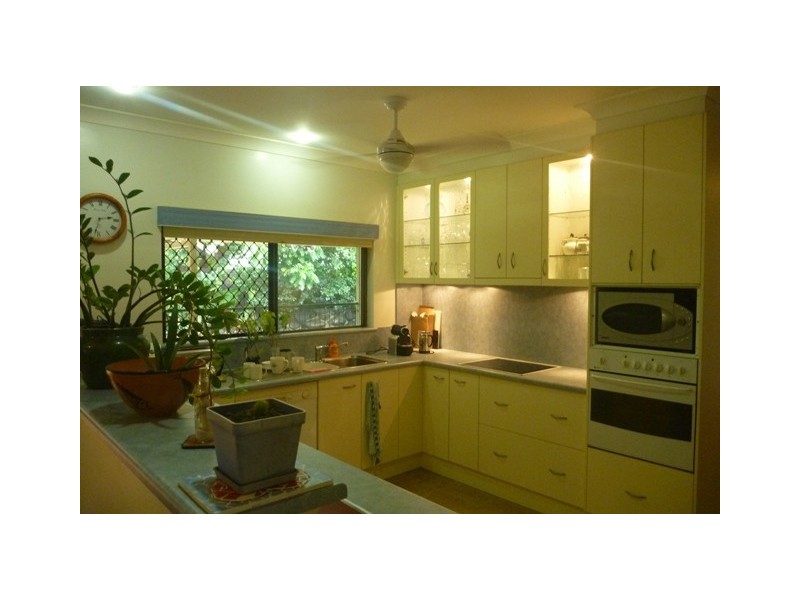 9 Bataan St, Trinity Park QLD 4879