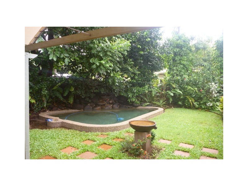 9 Bataan St, Trinity Park QLD 4879