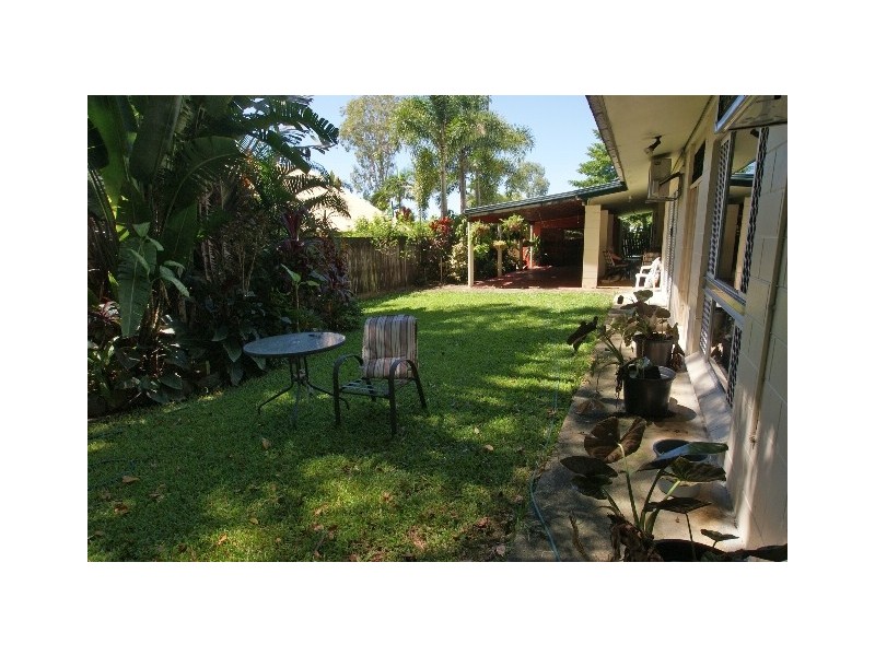 32 Endeavour Road, Clifton Beach QLD 4879