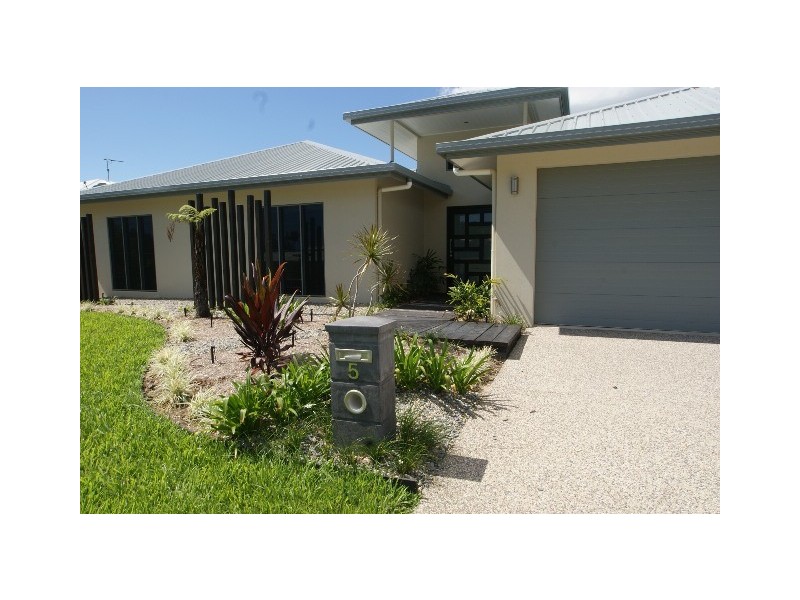 5 Billingai Close, Palm Cove QLD 4879