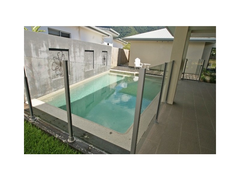 5 Billingai Close, Palm Cove QLD 4879