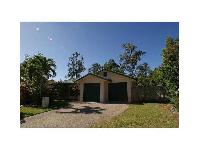 3 Helsdon Close, Clifton Beach QLD 4879