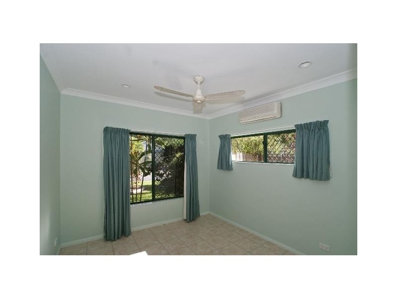 3 Helsdon Close, Clifton Beach QLD 4879