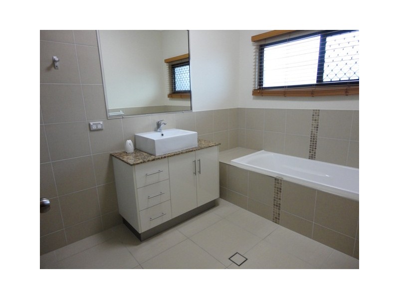 22 Quartzborough Promenade, Trinity Park QLD 4879