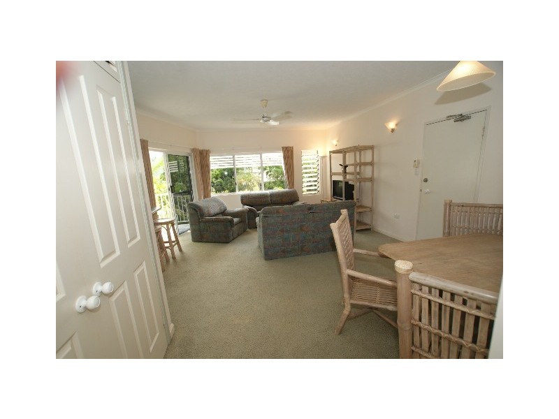 8/98 Moore Street, Trinity Beach QLD 4879