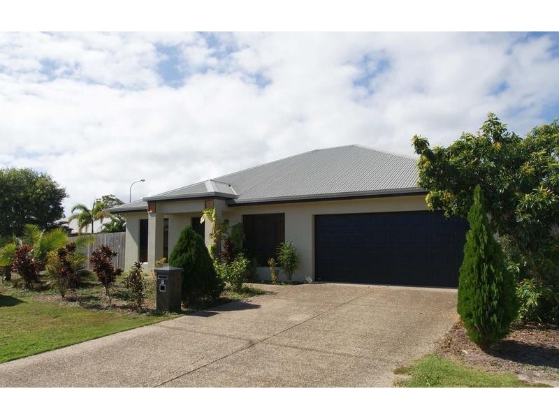 5 Moojeeba Way, Trinity Park QLD 4879