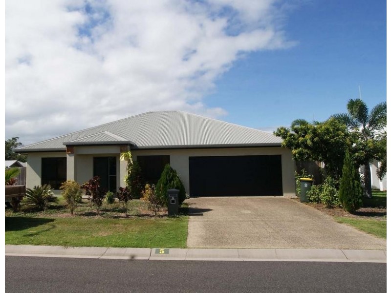 5 Moojeeba Way, Trinity Park QLD 4879