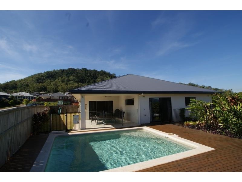 1 Catamaran Circuit, Trinity Beach QLD 4879