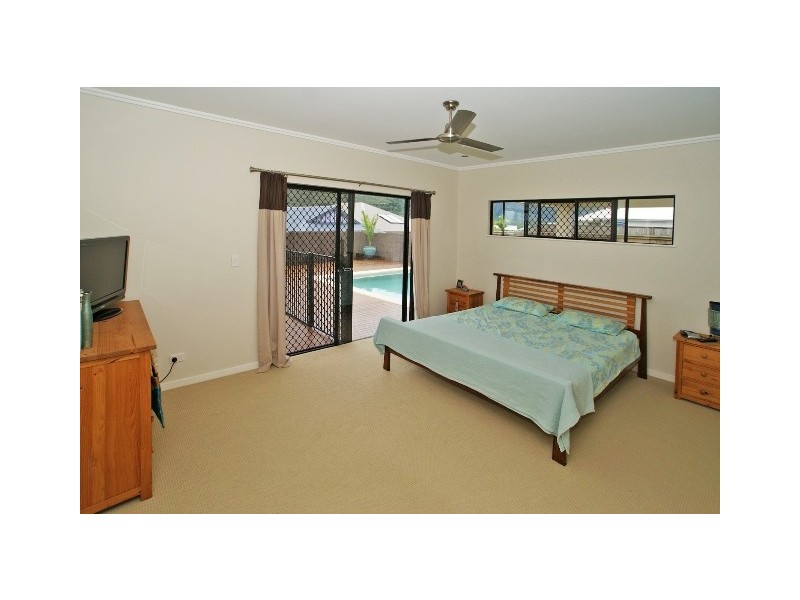 1 Catamaran Circuit, Trinity Beach QLD 4879