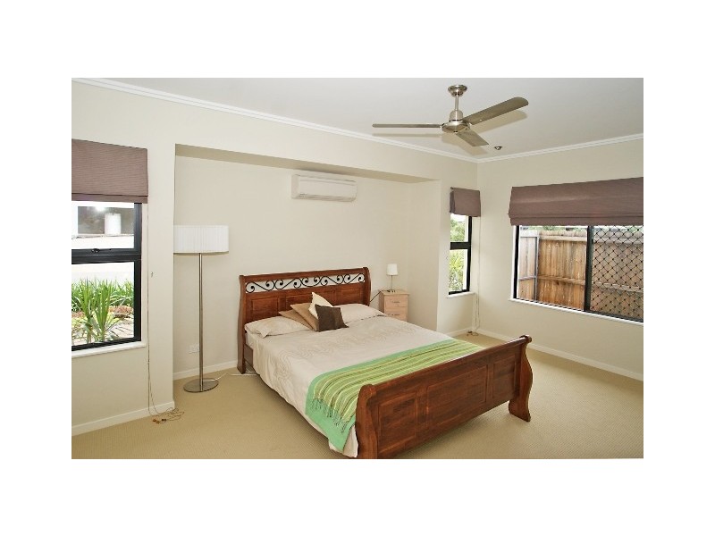 1 Catamaran Circuit, Trinity Beach QLD 4879