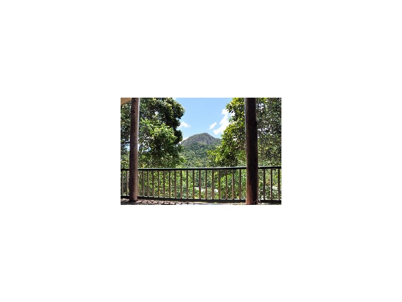 12 LICUALA CLOSE, Kamerunga QLD 4870