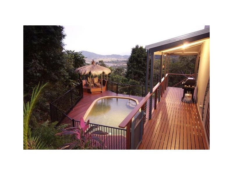 165 Stanton Road, Smithfield QLD 4878