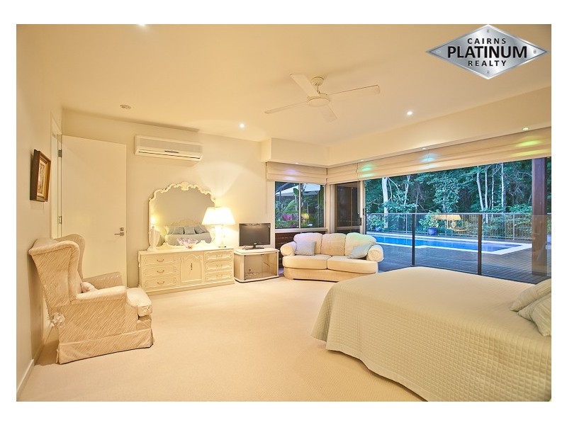 1 Argentea Boulevard, Palm Cove QLD 4879