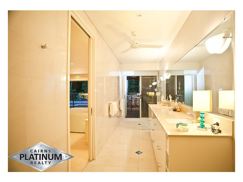 1 Argentea Boulevard, Palm Cove QLD 4879