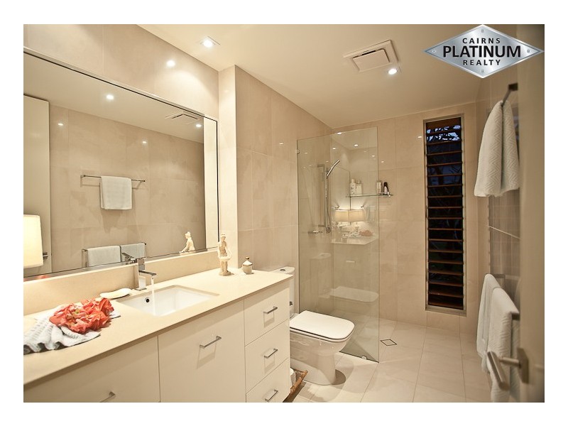 1 Argentea Boulevard, Palm Cove QLD 4879