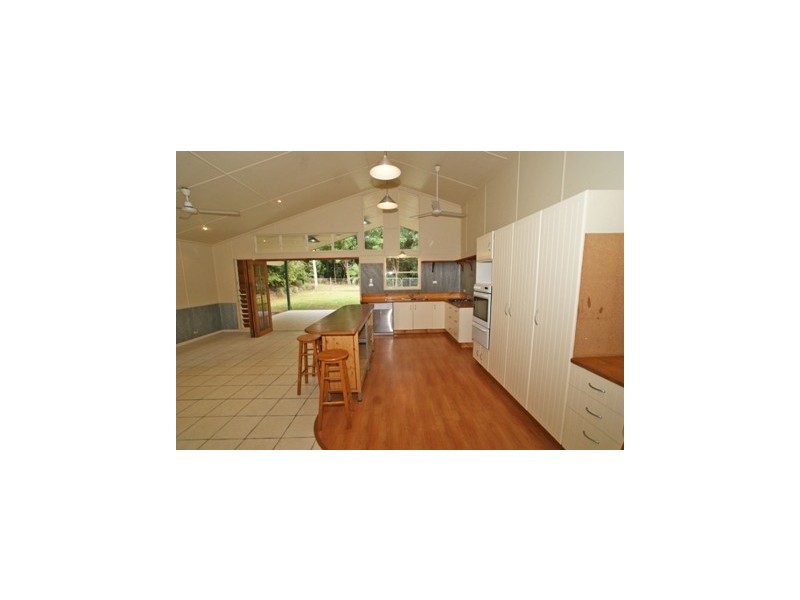 10 Red Ochre Street, Redlynch QLD 4870