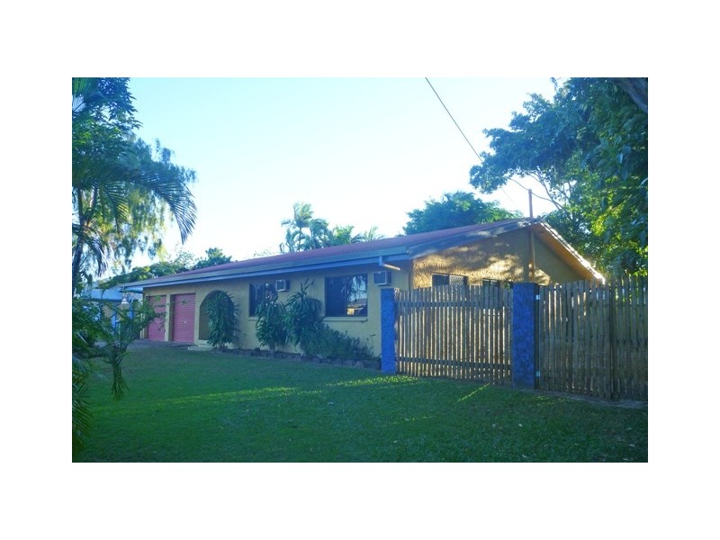 10 Debbie Street, Trinity Park QLD 4879