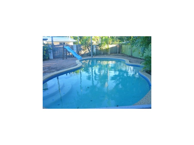 10 Debbie Street, Trinity Park QLD 4879