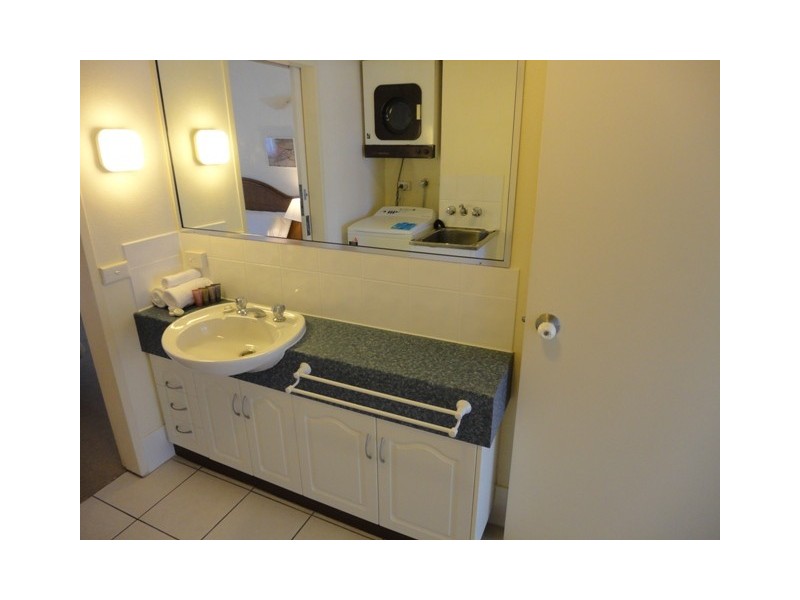 15/131 Williams Esplanade, Palm Cove QLD 4879