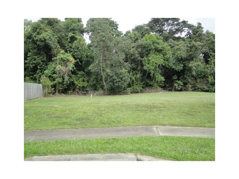 13 Muller Street, Palm Cove QLD 4879