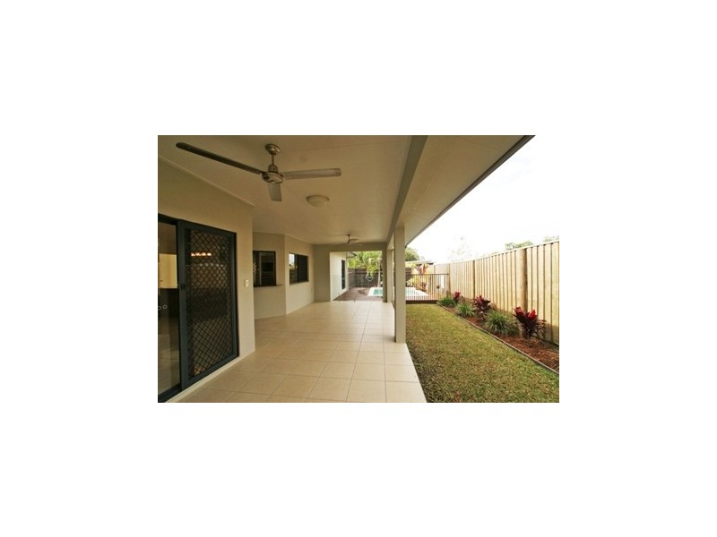 35 Aurelia Street, Palm Cove QLD 4879