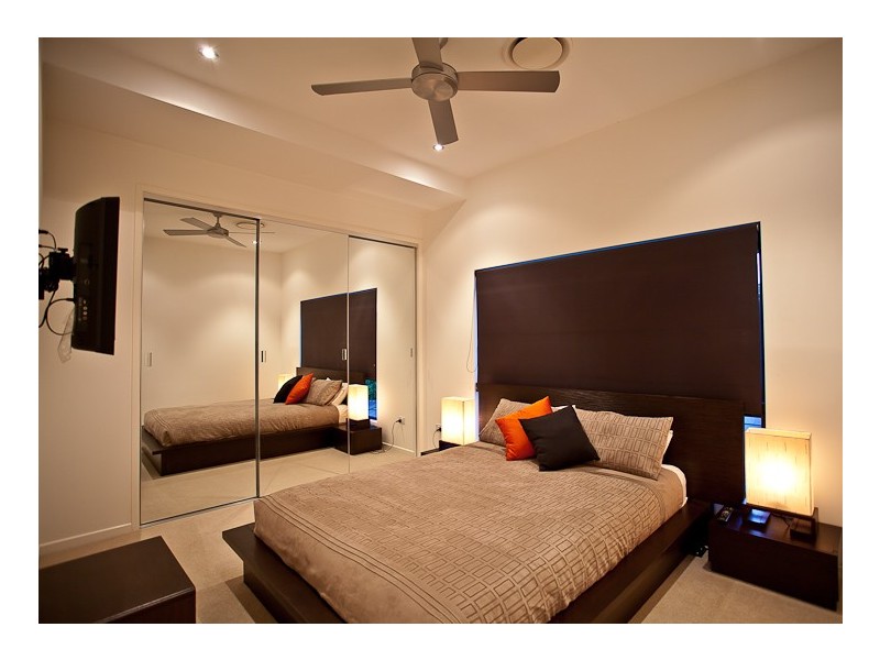 Palm Cove QLD 4879