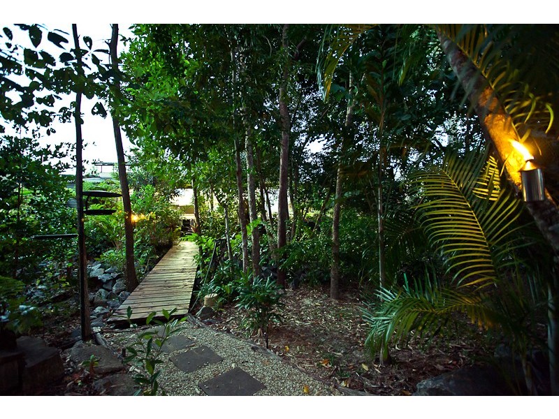 Palm Cove QLD 4879