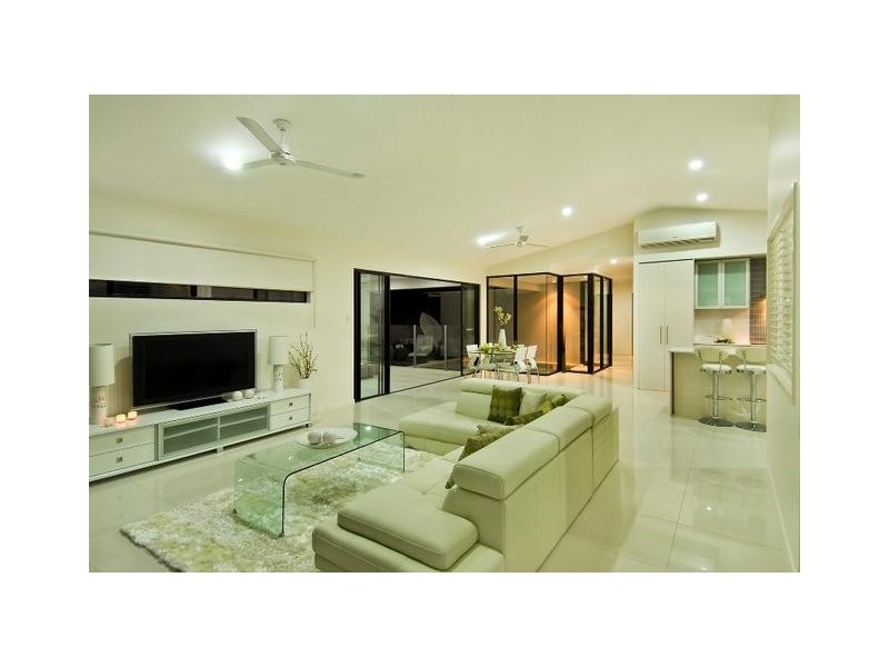 13 Icefire Quay, Trinity Park QLD 4879