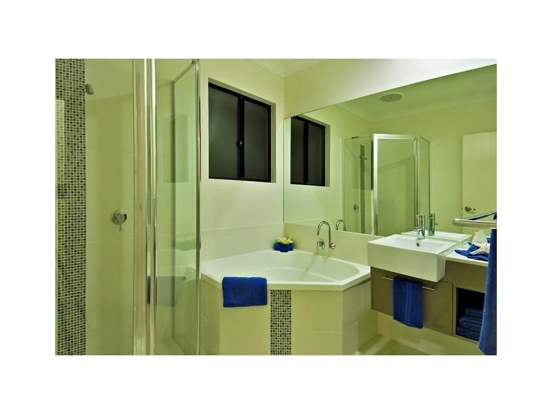 13 Icefire Quay, Trinity Park QLD 4879